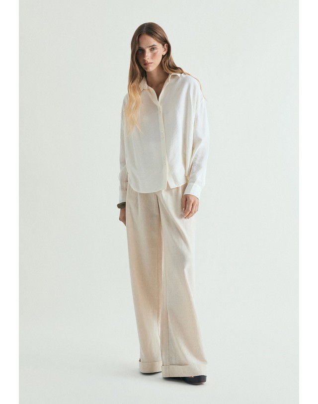 스칼퍼스 스캘퍼스 레귤러핏 플리츠 숄더 셔츠 66188-scpleats-shirt-ss26-ecru ECRU 아이보리 착용컷