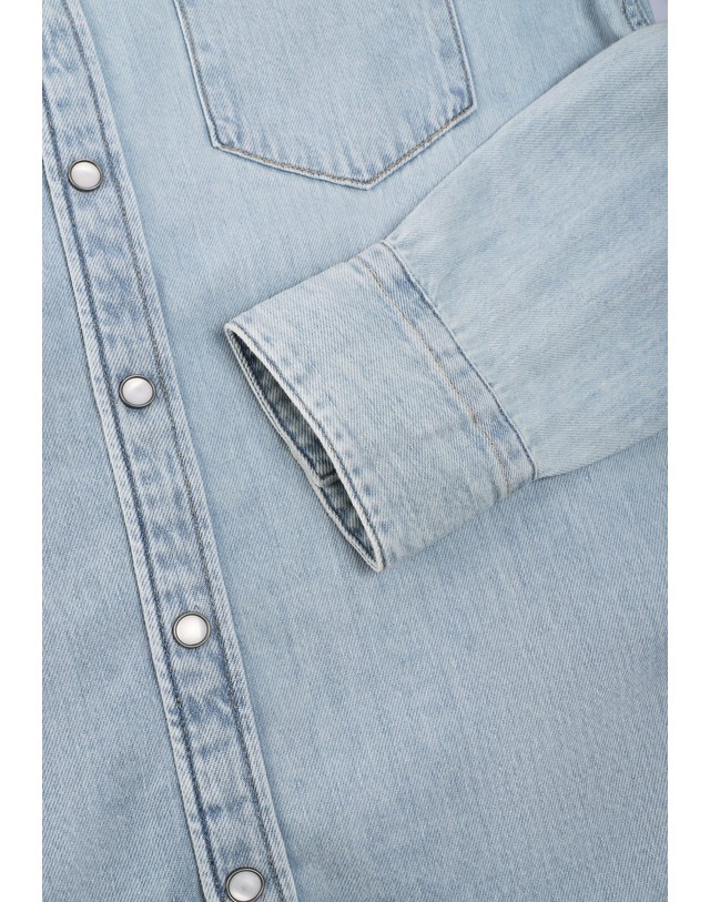 스칼퍼스 리바이스 스냅버튼 포켓 웨스턴 데님 셔츠 70448 LIGHT DENIM 블루 착용컷