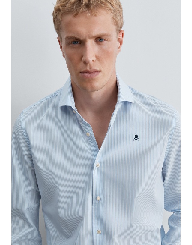 스칼퍼스 스캘퍼스 마이크로 스트라이프 긴팔 셔츠 70304-scsport-elisee-shirt-aw2627-skybluestripes SKYBLUE STRIPES 블루 착용컷