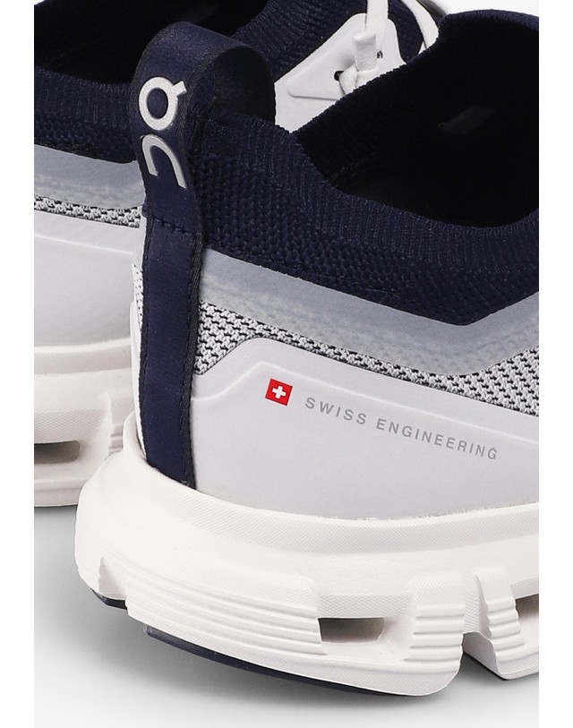 스칼퍼스 온 클라우드 6 버사 스니커즈 64689-cloud-6-versa-core-ib-whitenavy WHITE/NAVY 멀티컬러 착용컷