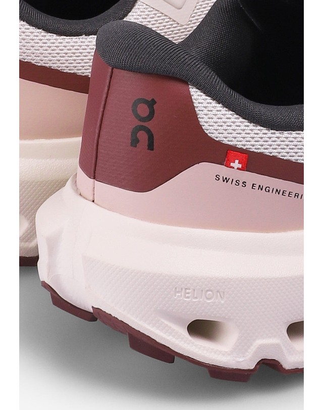 스칼퍼스 온 클라우드비스타 3 여성 러닝화 74429 OFF WHITE/PINK 핑크 착용컷