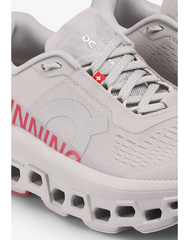 스칼퍼스 온 클라우드몬스터 1 러닝 스니커즈 70522 OFF WHITE 그레이 착용컷