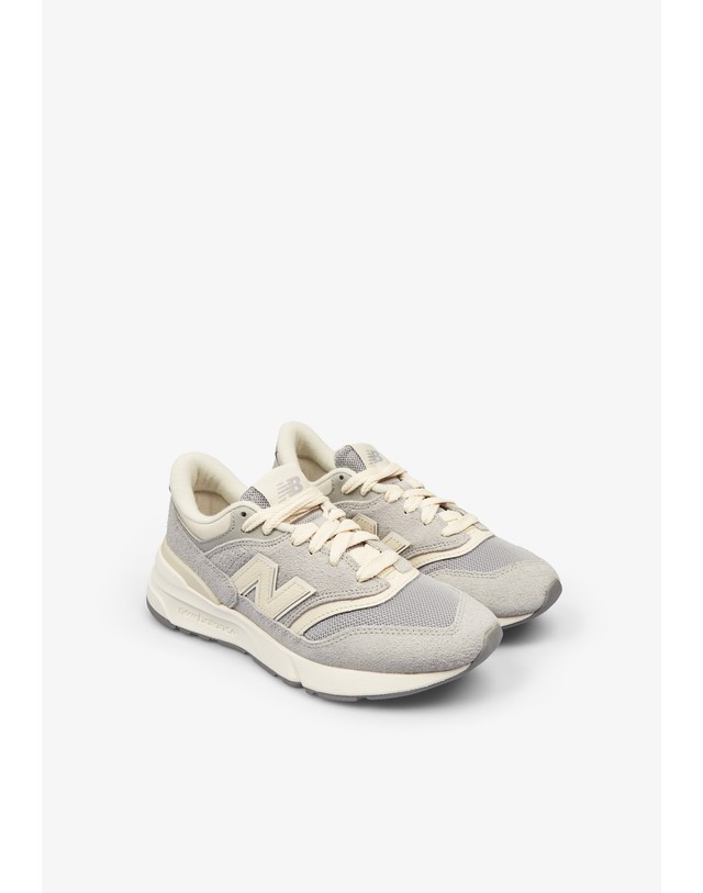 스칼퍼스 뉴발란스 997R 레트로 스니커즈 58889 LIGHT GREY 그레이 착용컷