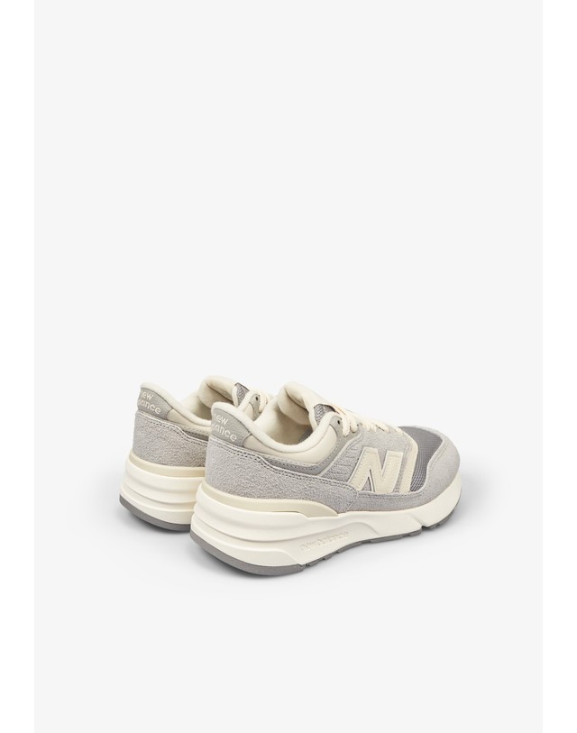 스칼퍼스 뉴발란스 997R 레트로 스니커즈 58889 LIGHT GREY 그레이 착용컷