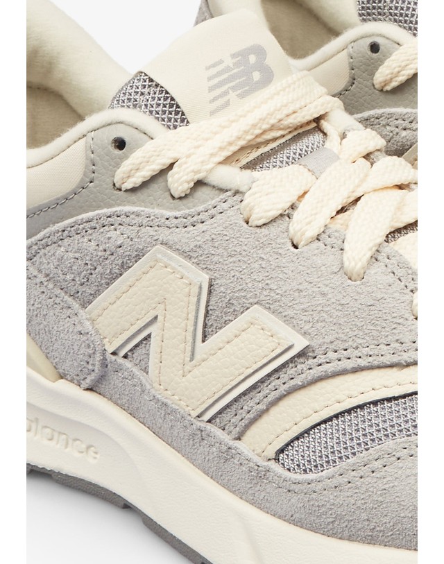 스칼퍼스 뉴발란스 997R 레트로 스니커즈 58889 LIGHT GREY 그레이 착용컷