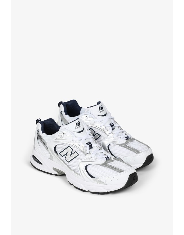 스칼퍼스 뉴발란스 530 레트로 청키 스니커즈 35111 WHITE/BLUE 멀티컬러 착용컷