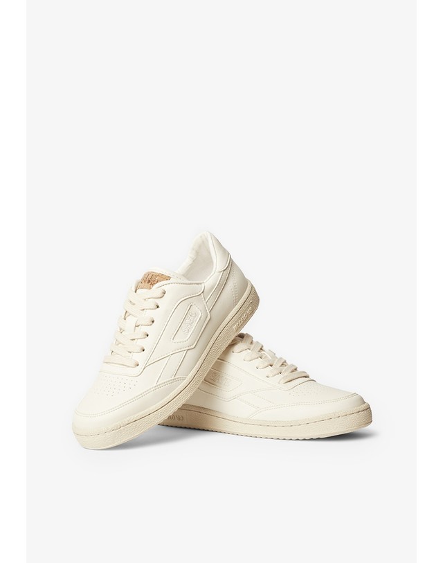 스칼퍼스 사예 모델로 89s 비건 레트로 스니커즈 36518 OFF WHITE 아이보리 착용컷