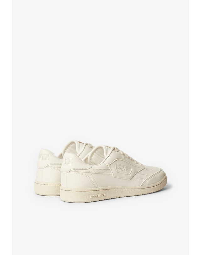 스칼퍼스 사예 모델로 89s 비건 레트로 스니커즈 36518 OFF WHITE 아이보리 착용컷