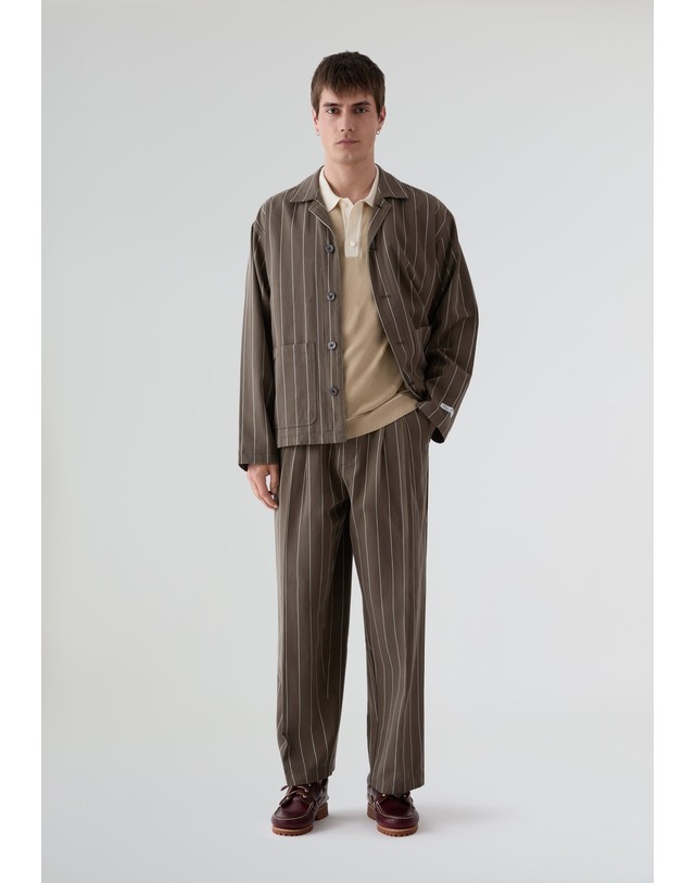 스칼퍼스 오베이 핀스트라이프 버튼 포켓 자켓 70550 BROWN 카키 착용컷
