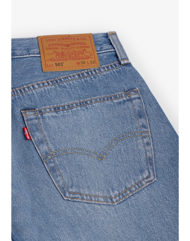 스칼퍼스 리바이스 스트레이트 버튼플라이 청바지 70430 DENIM 블루 착용컷