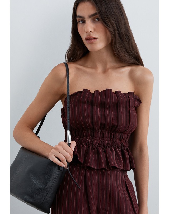 스칼퍼스 스캘퍼스 스트라이프 셔링 오프숄더 탑 72302 BURGUNDY STRIPES 레드 착용컷