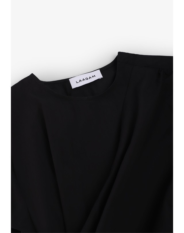 스칼퍼스 라감 드레이프 라운드넥 반팔 블라우스 68314 BLACK 블랙 착용컷