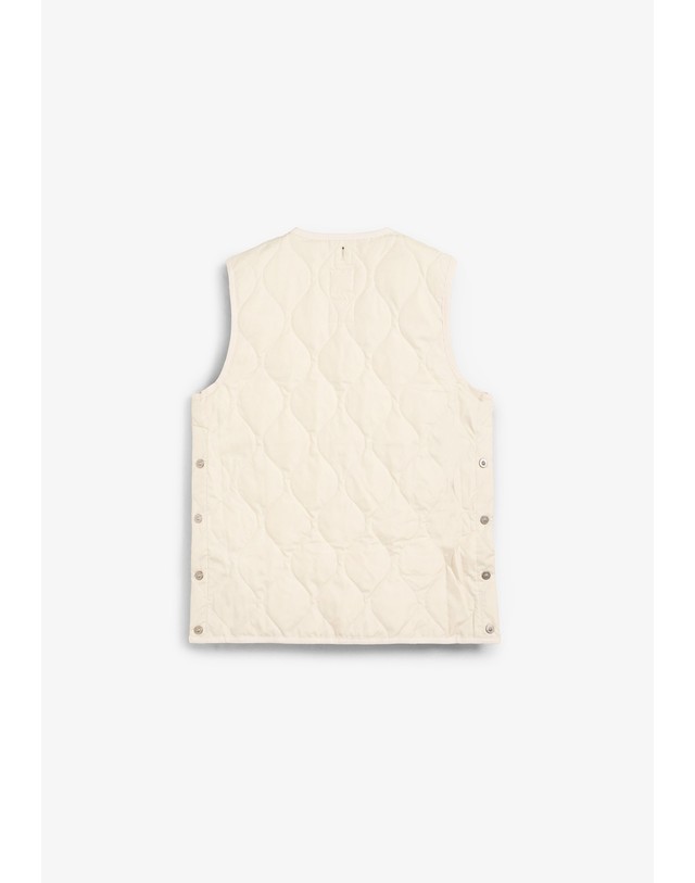 스칼퍼스 타이온 남녀공용 밀리터리 퀄팅 베스트 67984 OFF WHITE 아이보리 착용컷