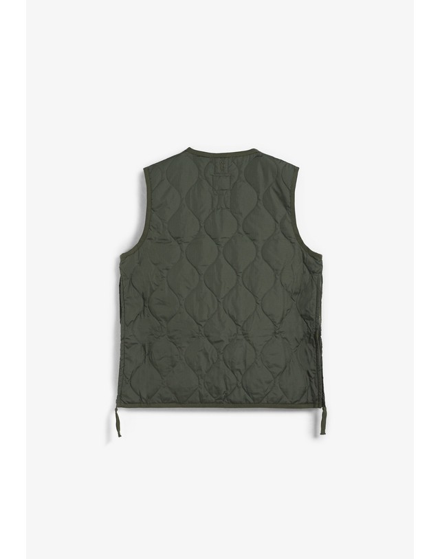 스칼퍼스 타이온 밀리터리 퀄팅 V넥 집업 베스트 67983 DARK GREEN 그린 착용컷