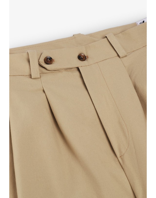 스칼퍼스 노웨어 자수 패치 플리츠 치노 팬츠 74584 BEIGE 베이지 착용컷