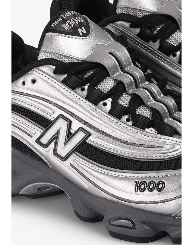 스칼퍼스 뉴발란스 M1000 청키 레트로 스니커즈 68332 SILVER 실버 착용컷