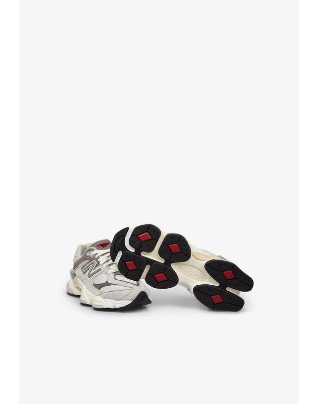 스칼퍼스 뉴발란스 남녀공용 9060 청키 스니커즈 45774 LIGHT GREY 그레이 착용컷