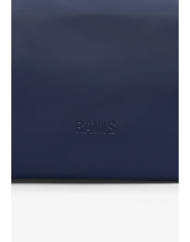 스칼퍼스 레인스 방수 핸들 스몰 파우치 39863 DARK BLUE 블루 착용컷