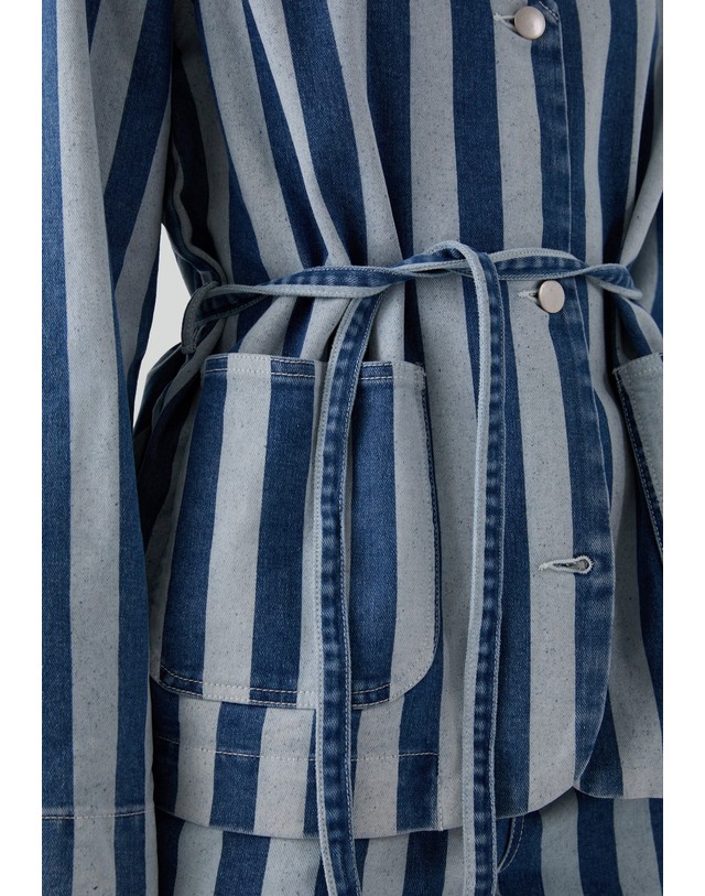 스칼퍼스 오브젝트 스트라이프 벨트 데님 자켓 70621 LIGHT BLUE DENIM 블루 착용컷