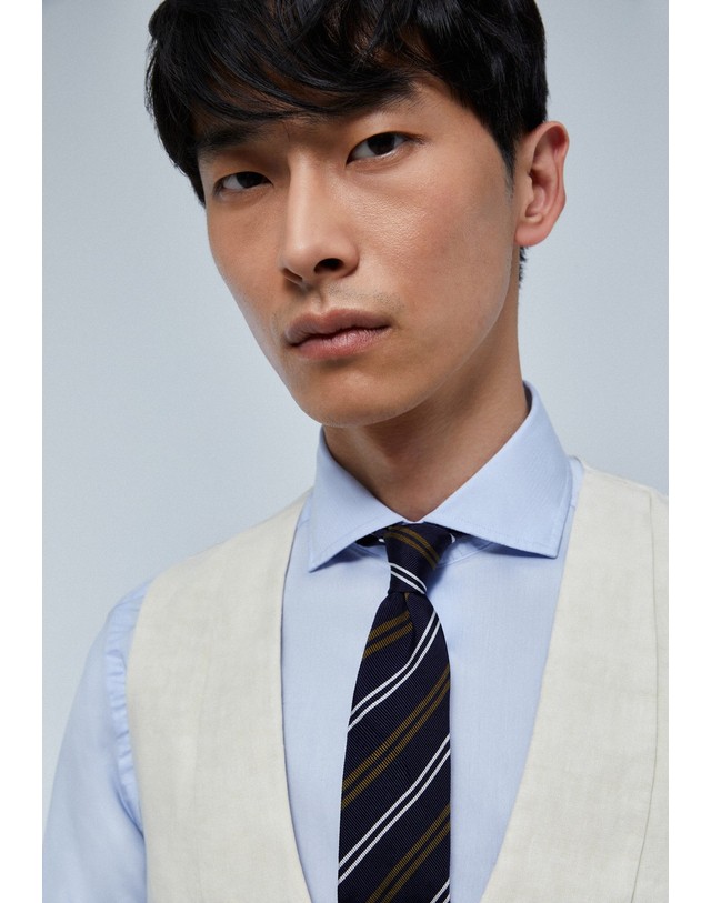 스칼퍼스 스캘퍼스 린넨 숄칼라 더블버튼 베스트 42625 BEIGE 아이보리 착용컷