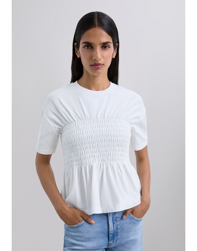 스칼퍼스 스캘퍼스 러플 스모킹 라운드넥 반팔 티셔츠 58732 OFF WHITE 화이트 착용컷