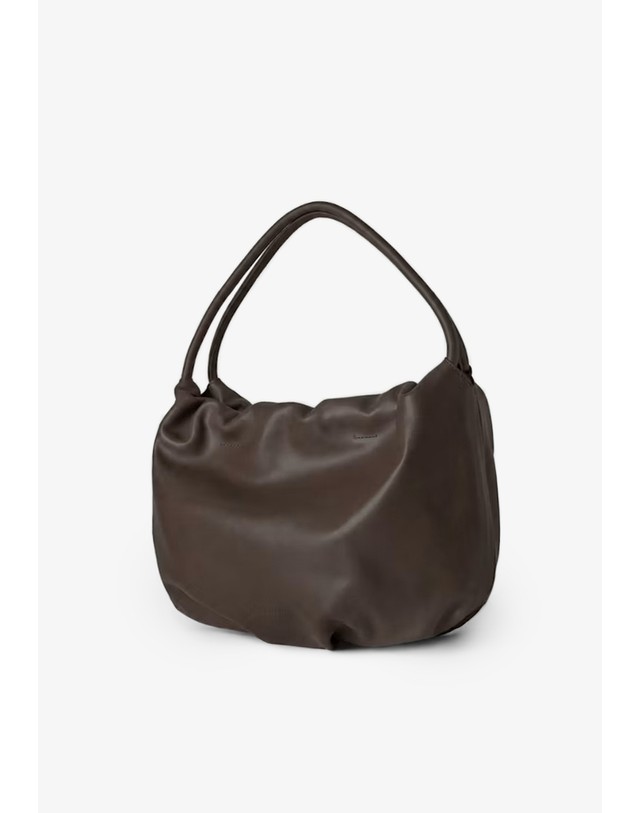 스칼퍼스 말라바바 소프트 호보백 74235 BROWN 초콜릿 착용컷