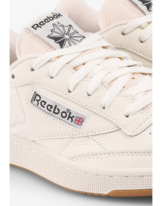 스칼퍼스 리복 클럽 C 85 빈티지 스니커즈 55038 WHITE/NAVY 아이보리 착용컷