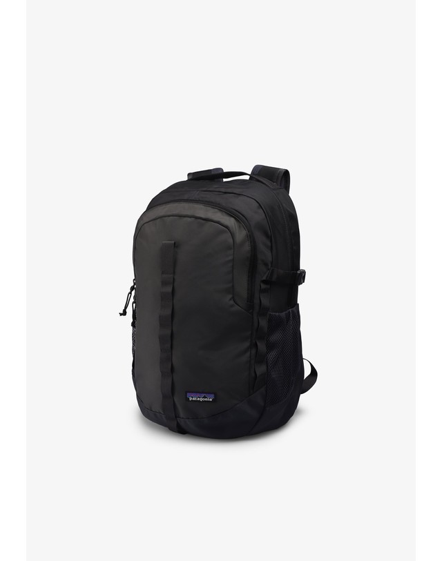 스칼퍼스 파타고니아 26L 노트북 수납 아웃도어 백팩 74097 NAVY 네이비 착용컷