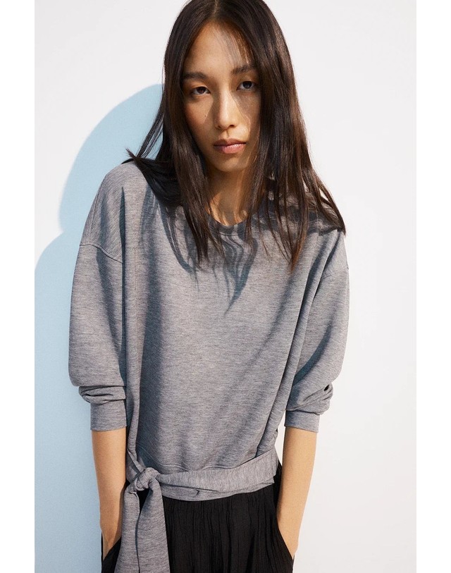 에쎄오에쎄 에세오에세 오버사이즈 벨트 맨투맨 305149-1090 GRIS VIGORE 그레이 착용컷