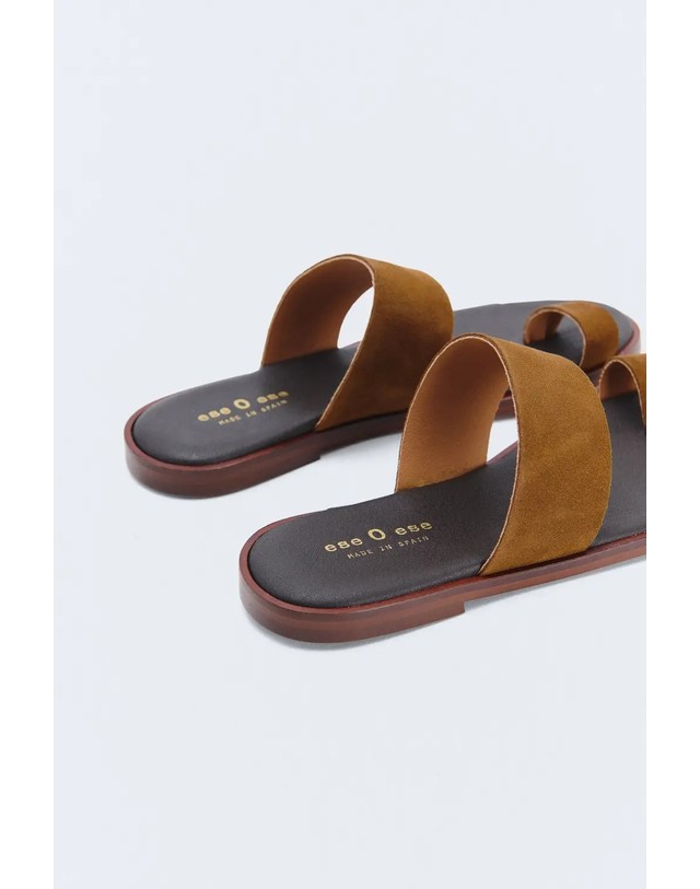 에쎄오에쎄 에세오에세 레더 더블 스트랩 플랫 뮬 샌들 304727-1080 BROWN 브라운 착용컷