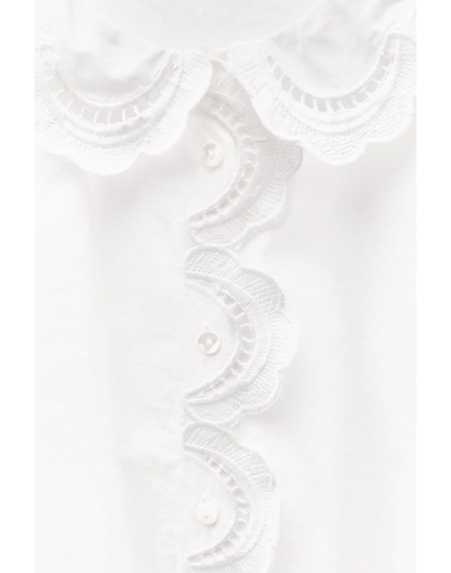 에쎄오에쎄 에세오에세 자수 칼라 레귤러핏 긴팔 셔츠 305199-1010 WHITE 화이트 착용컷