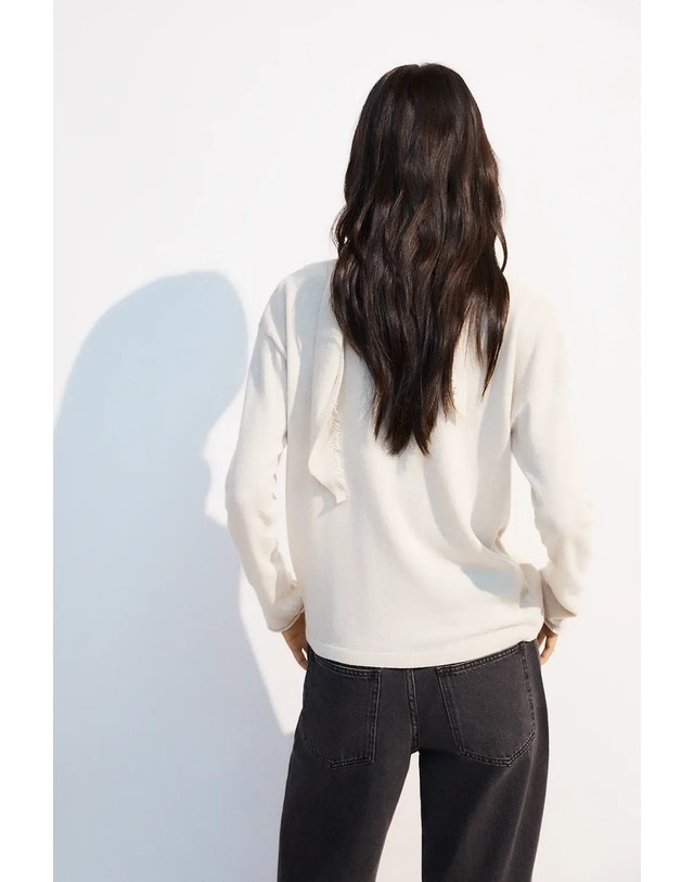 에쎄오에쎄 에세오에세 울 캐시미어 레귤러핏 니트 스웨터 305207-1010 OFF WHITE 아이보리 착용컷