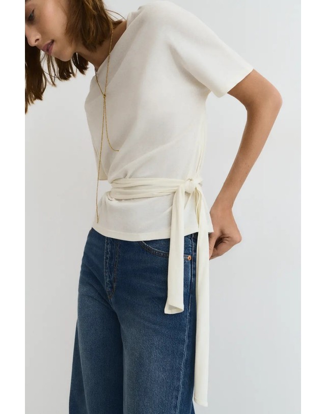 에쎄오에쎄 에세오에세 라운드넥 타이 반팔 탑 305509-1010 OFF WHITE 아이보리 착용컷