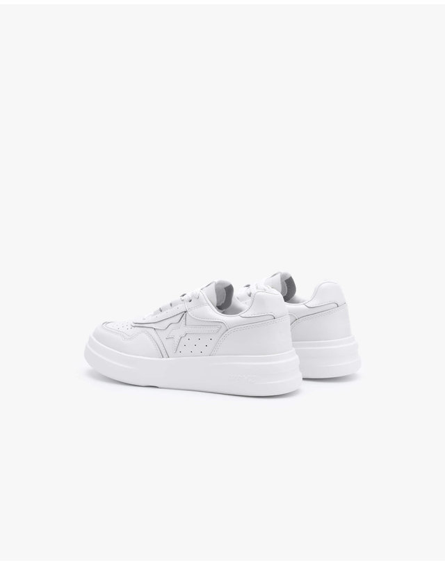 더블류식스와이제트 제니아 우먼 카프레더 풀 화이트 WBSBFWXE121N21 착용컷