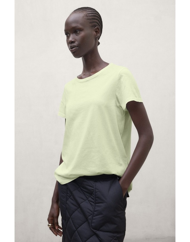 블루 바나나 에코알프 레귤러핏 라운드넥 반팔 티셔츠 MCWGATSKEILE0847W26 PASTEL-YELLOW 노랑 착용컷