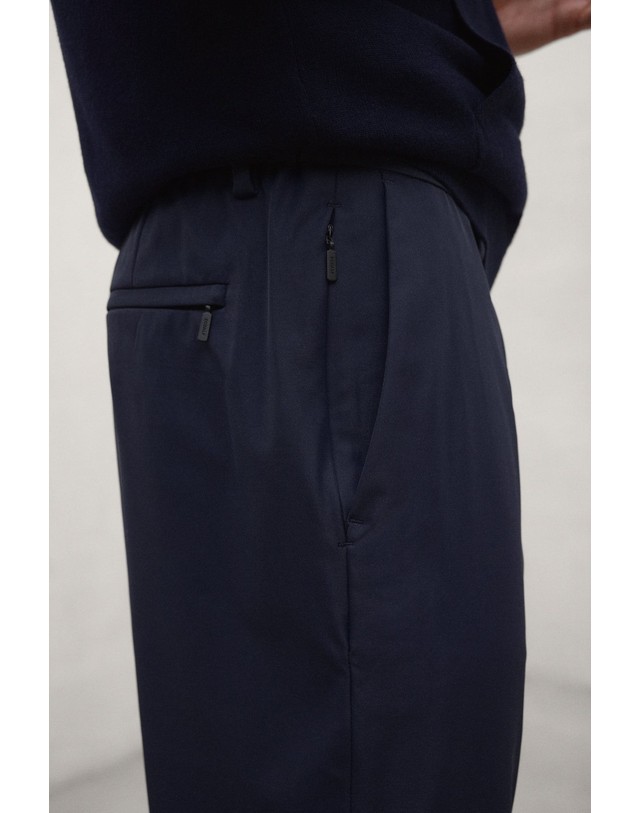 블루 바나나 에코알프 레귤러핏 테크니컬 발수 팬츠 MCMGAPABAFI00773W26 DEEP-NAVY 네이비 착용컷