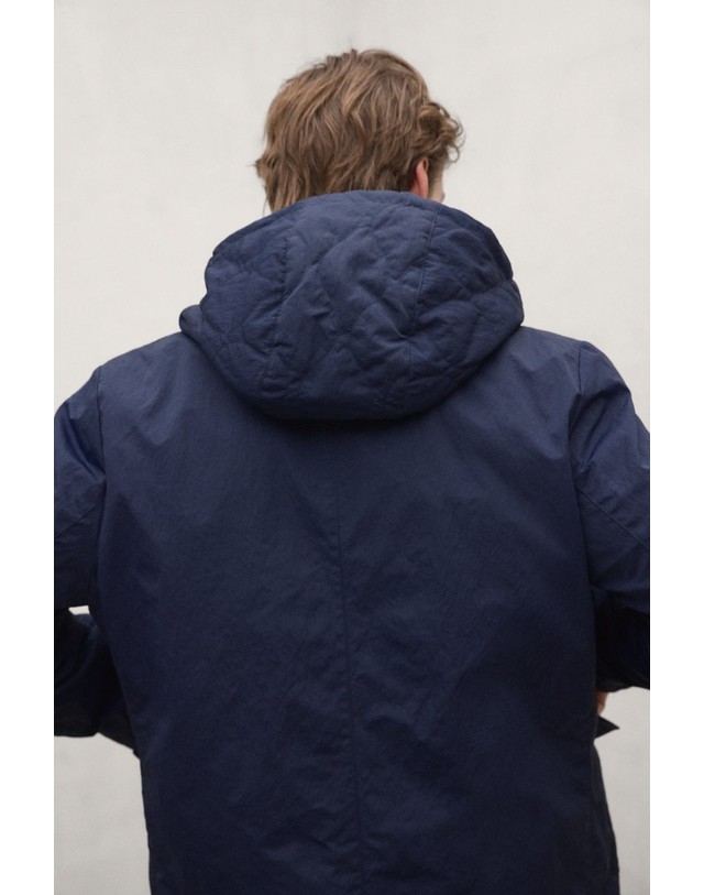 블루 바나나 에코알프 탈착식 후드 방수 싱글 코트 MCMGAJKMAUD00196W26 DEEP-NAVY 네이비 착용컷