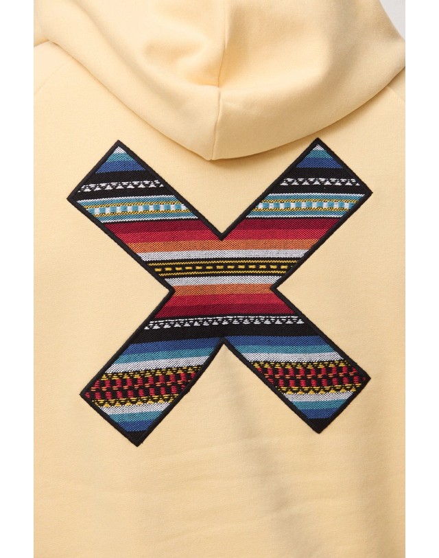 블루 바나나 블루바나나 클래식 레귤러핏 후드티 AW25UG016CLAYL03 LIGHT YELLOW 노랑 착용컷