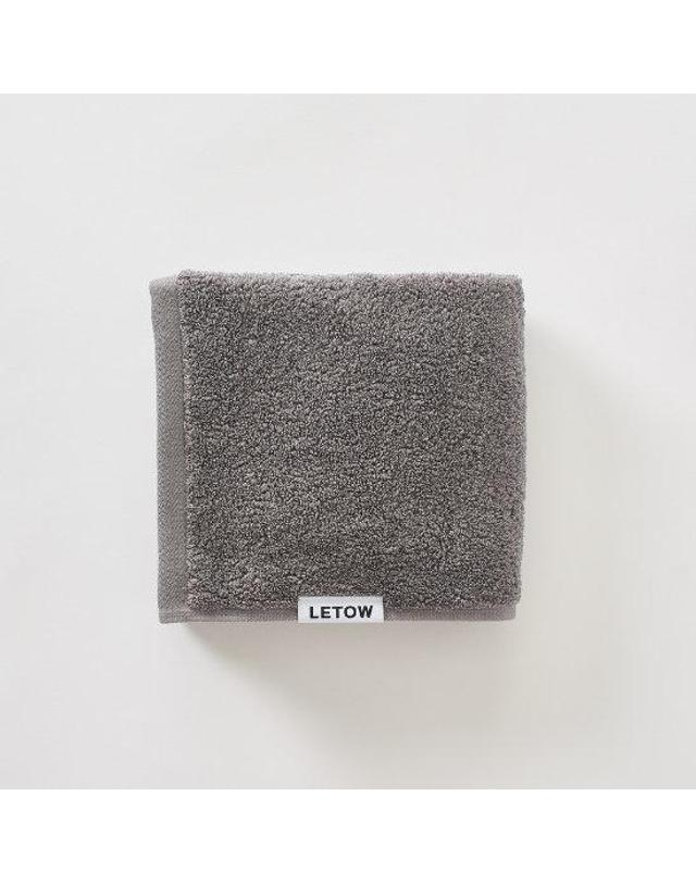르토우 [르토우] 더코어40수 210g 페이스타월 스톤그레이 GIFT 3P 착용컷