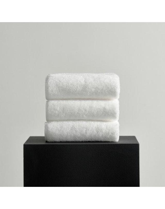 르토우 [르토우] 더코어40수 210g 페이스타월 앱솔루트화이트 GIFT 3P 착용컷