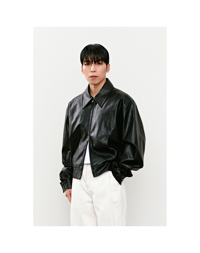 플랙 플랙 (PLAC) x 깡스타일리스트 22FW 남성 의류 비건 레더 재킷 블랙 (PWTT3JKL80MOBK) 착용컷