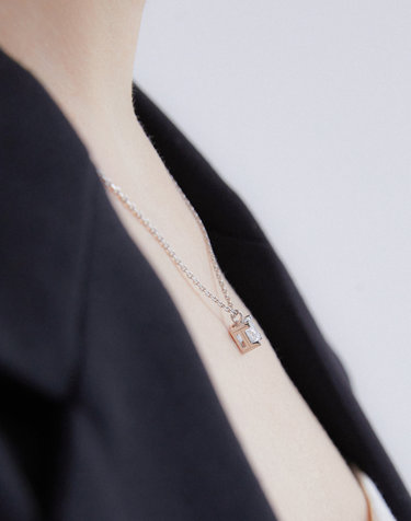 에센스 실버(W) H 모이사나이트 목걸이 1.0CT HL4N5B452W9500