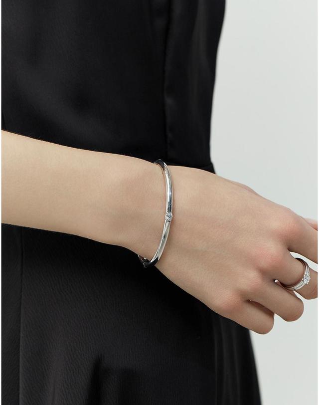 이에르 로르 에센스 실버(W) 랩다이아 뱅글 0.3CT HL4B52434W9 착용컷