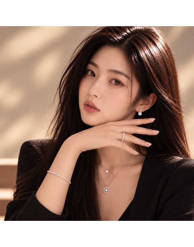 스와로브스키 스와로브스키 매트릭스 비토레 마퀴즈 컷 화이트 크리스탈 로듐 플래팅 반지 52호 5366579 착용컷