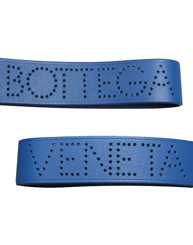 보테가 베네타 BOTTEGA VENETA 보테가 베네타 키홀더 578208 VA411 4255 / 키홀더 착용컷