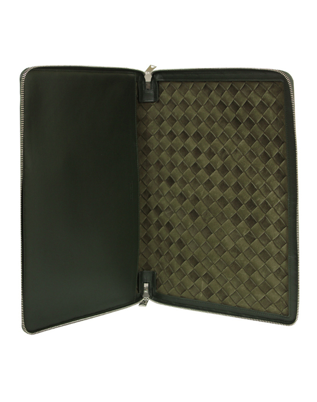 보테가 베네타 BOTTEGA VENETA 보테가 베네타 클러치 676591 V1EC1 3203 / 남성 클러치백 착용컷