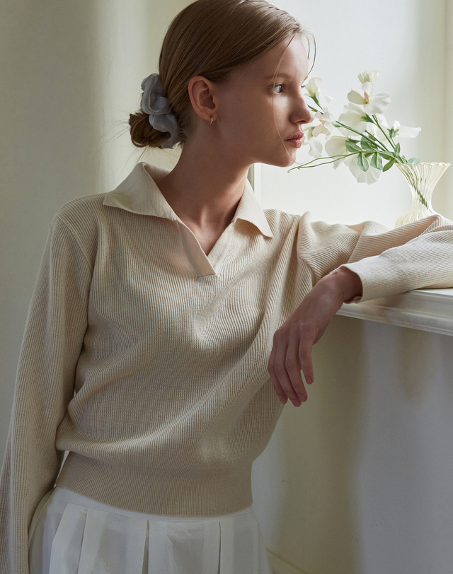얀13 BASIC OPEN COLLAR KNIT_KHAKI BROWN 착용컷