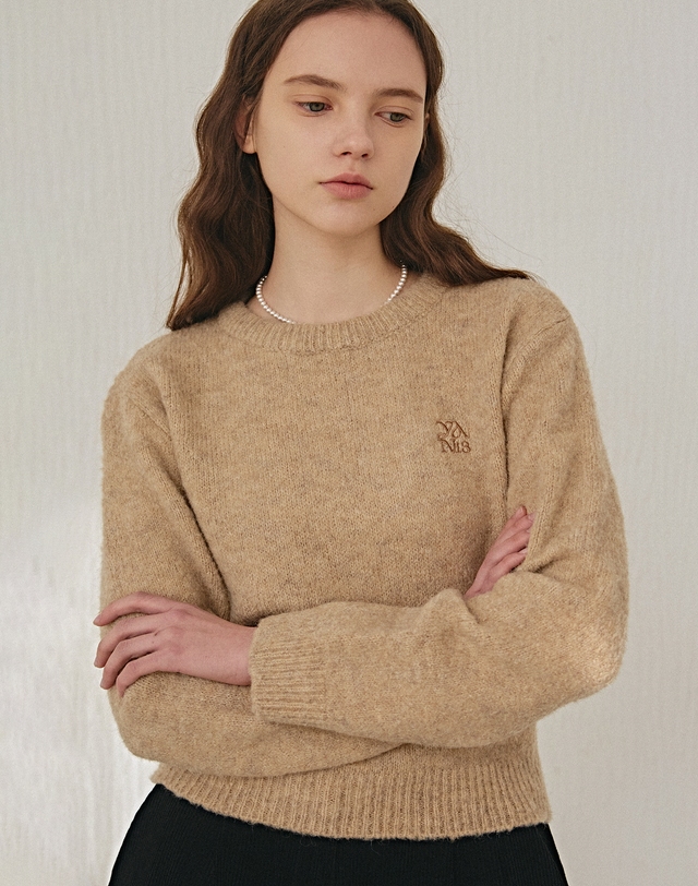 얀13 WOOL ROUND SOFT KNIT_OATMEAL 착용컷