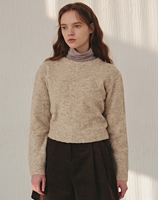 얀13 WOOL ROUND SOFT KNIT_BEIGE 착용컷