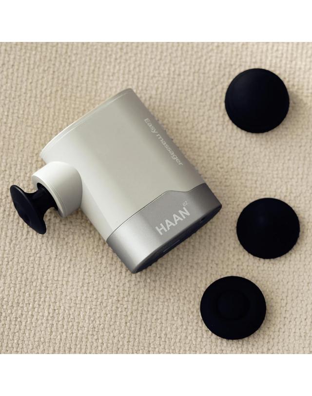 한경희생활과학 한경희 [HAAN] 한경희 Easy Massager 미니 마사지건 HTH-MG300 착용컷
